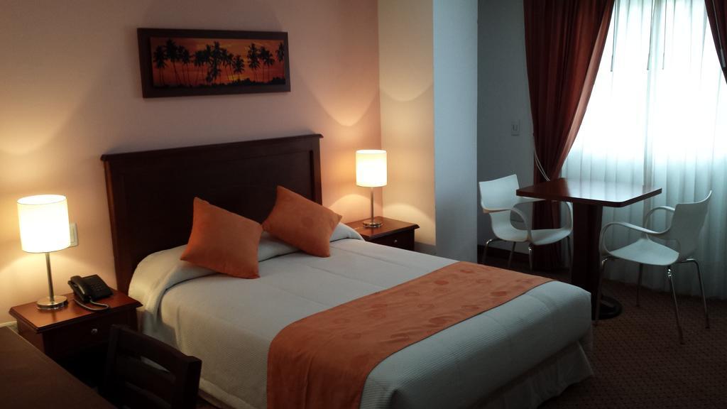 Blu Inn Hotel Bogotá Esterno foto